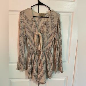 Women’s long sleeve romper (small)
